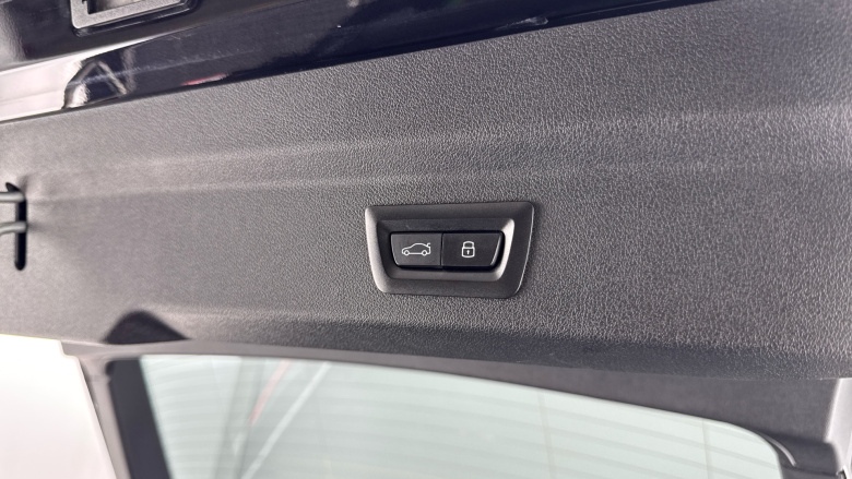 BMW iX2 150kW eDrive20 M Sport 65kWh 5dr Auto [Tech/Pro] Electric Hatchback